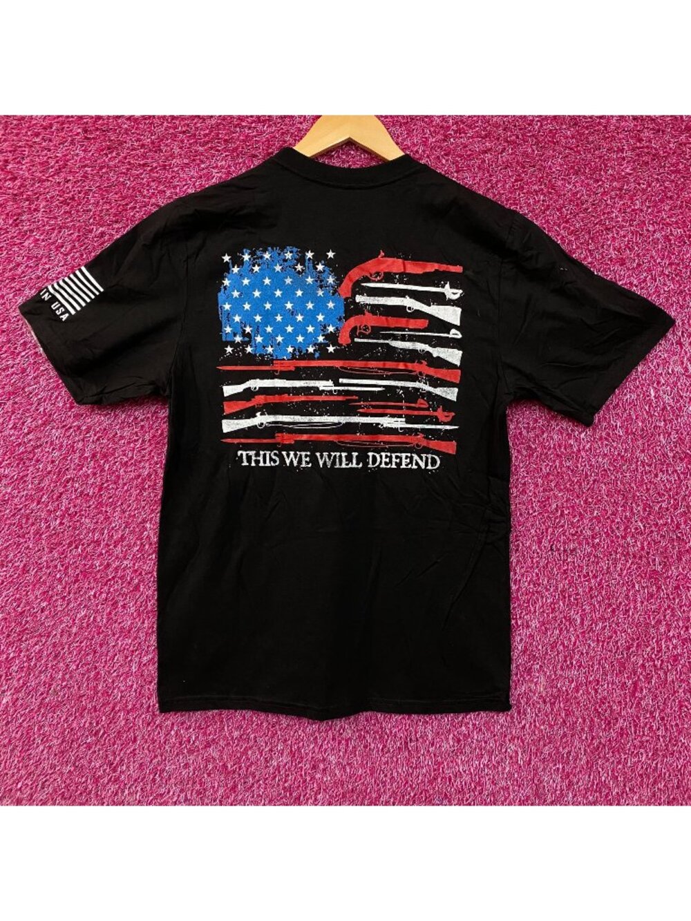 Bass Pro Shops "This We Will Defend" Graphic T-shirt Medium